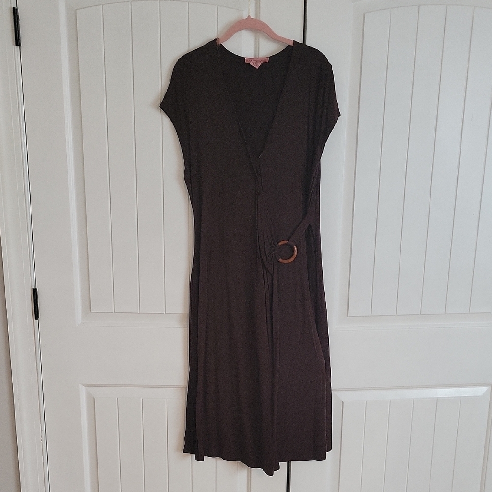 Bandolino Black Sheath Midi Dress V-Neck Short Sleeve